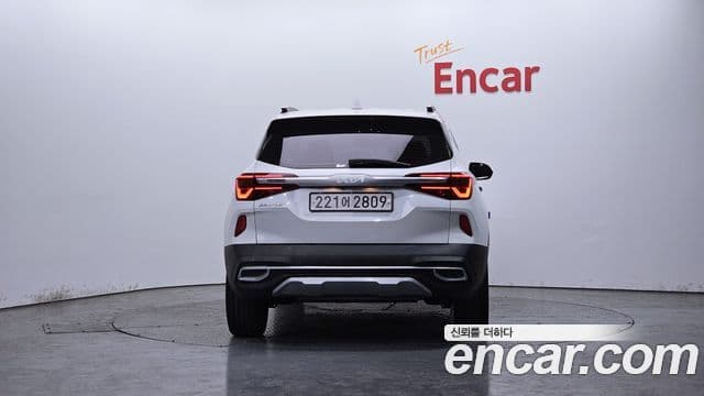 Kia Seltos Signature, 2023 4