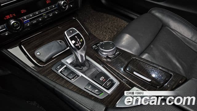 BMW 5시리즈 (F10) 528i Luxury Plus, 2016 9