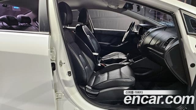 Kia K3 Trendy, 2015 11