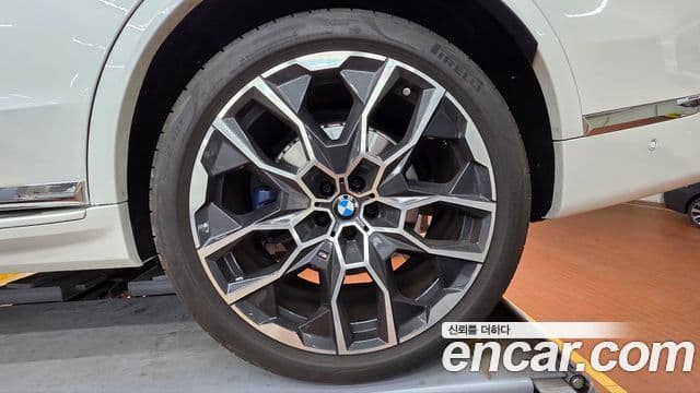 BMW X7 (G07) xDrive 40i M Sport 6인승, 2025 все фото