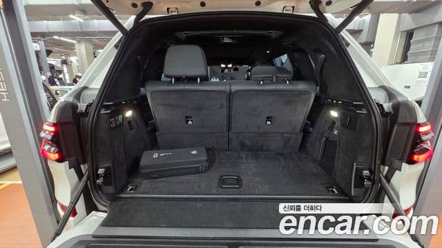 BMW X7 (G07) xDrive 40i M Sport 6인승, 2025 14