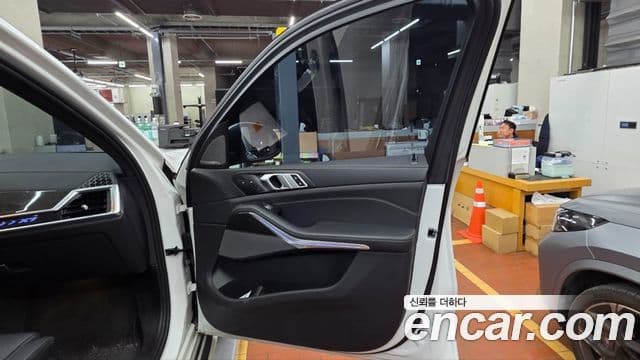 BMW X7 (G07) xDrive 40i M Sport 6인승, 2025 20