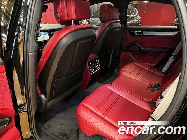 Porsche Cayenne (PO536) 3.0 купе Platinum Edition, 2023 13