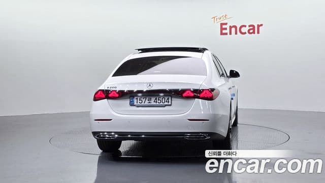 Mercedes-Benz E-класс W214 Avantgarde, 2024 4