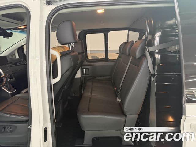 Hyundai Staria Modern, 2023 16