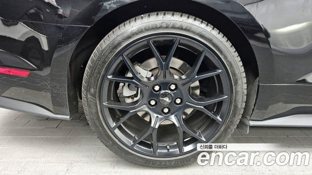 Ford Mustang кабриолет, 2021 все фото