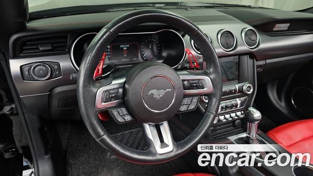 Ford Mustang кабриолет, 2021 13