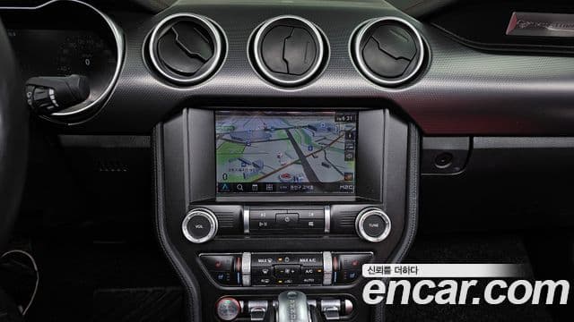 Ford Mustang кабриолет, 2021 14