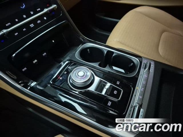 Kia Carnival 4세대 Signature, 2021 8