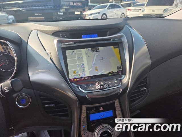 Hyundai Avante MD Premier, 2012 10