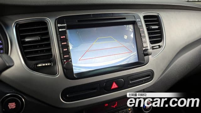 Kia All New Carens Prestige, 2014 15