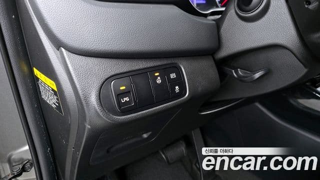 Kia All New Carens Prestige, 2014 16