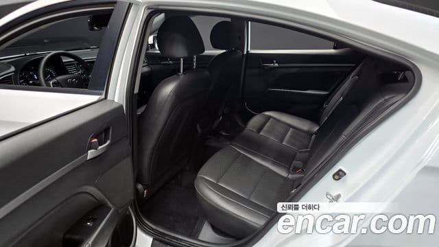 Hyundai Avante AD 1.6 GDI Value Plus, 2018 11