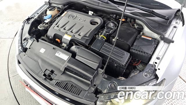 Volkswagen 시로코 2.0 TDI R-Line, 2012 6