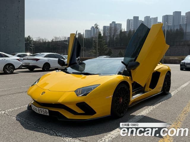 Lamborghini 아벤타도르 S LP740-4, 2018 2