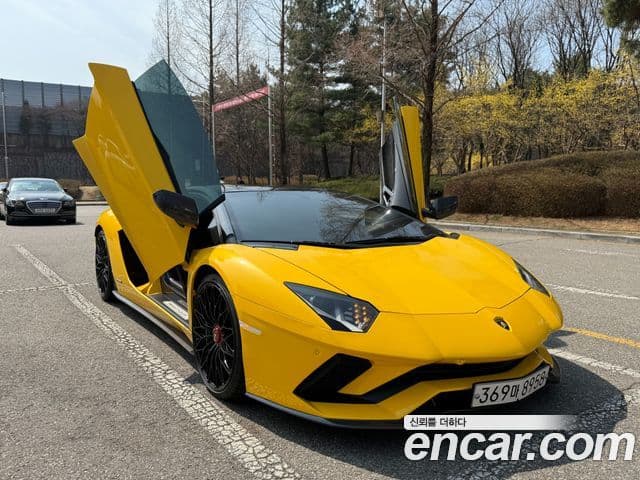 Lamborghini 아벤타도르 S LP740-4, 2018 3