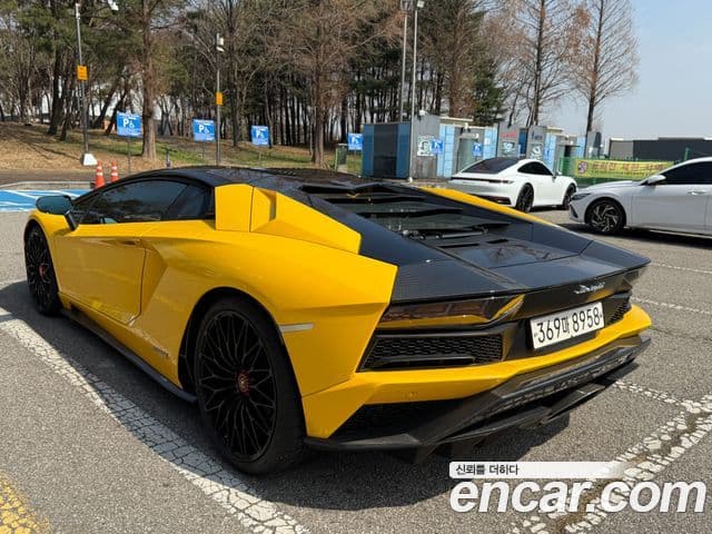 Lamborghini 아벤타도르 S LP740-4, 2018 8