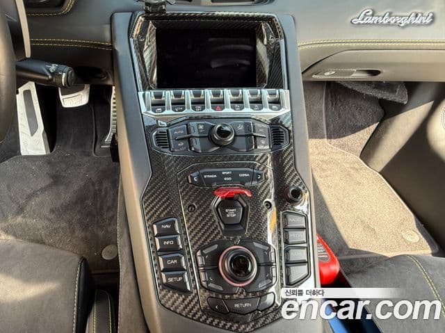 Lamborghini 아벤타도르 S LP740-4, 2018 17