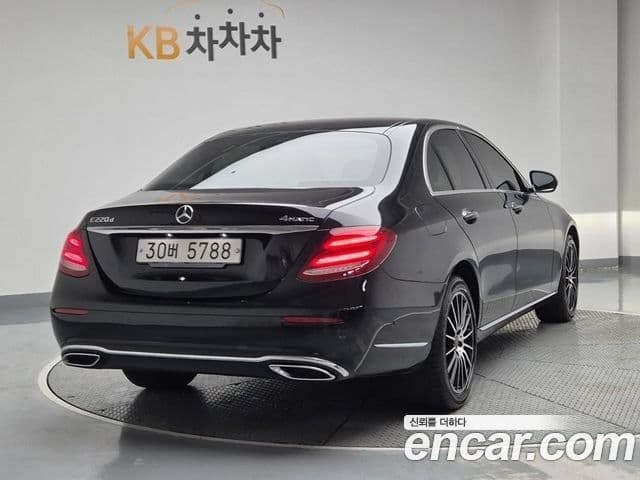 Mercedes-Benz E-класс W213 Exclusive, 2018 4