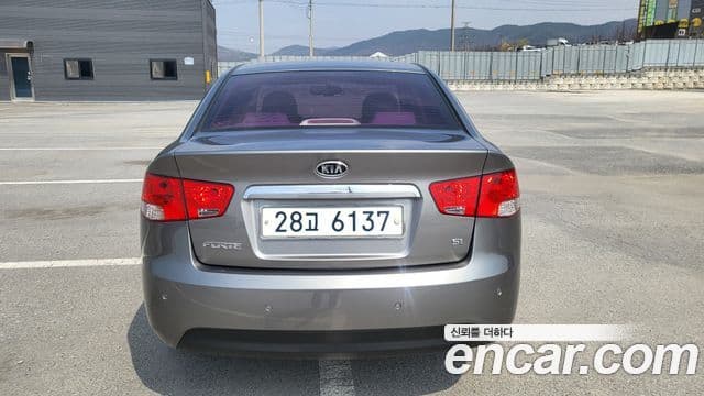 Kia Forte 1.6 CVVT Si, 2010 4