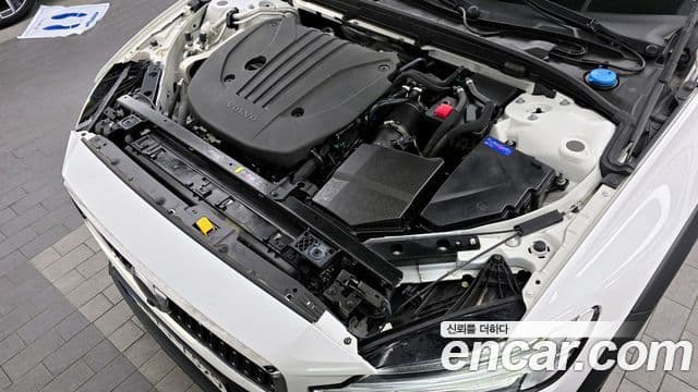 Volvo V60 Cross Country 2세대 B5 Ultimate AWD, 2023 6