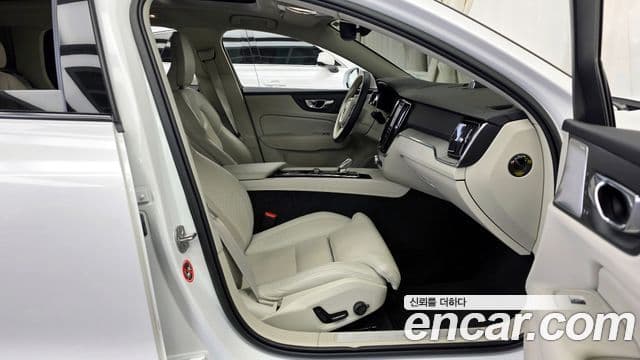 Volvo V60 Cross Country 2세대 B5 Ultimate AWD, 2023 12