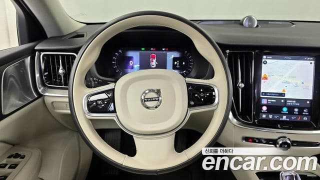 Volvo V60 Cross Country 2세대 B5 Ultimate AWD, 2023 13