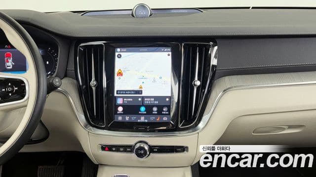 Volvo V60 Cross Country 2세대 B5 Ultimate AWD, 2023 15