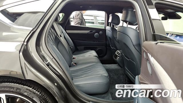 Genesis G80 (RG3) бензин 2.5 турбо 2WD, 2025 12