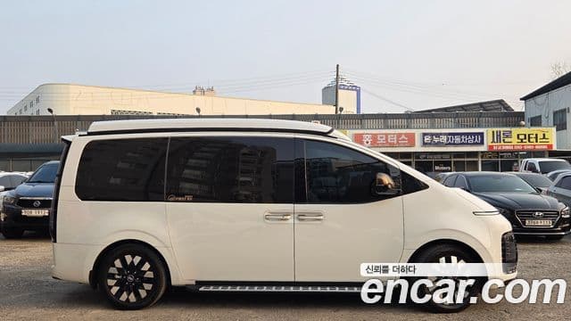 Hyundai Staria Prestige Camper 4인승, 2025 3