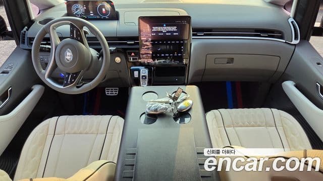 Hyundai Staria Prestige Camper 4인승, 2025 8
