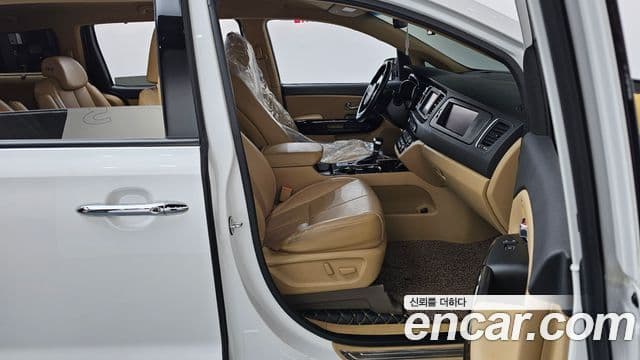 Kia The / новый New Carnival Special, 2019 11