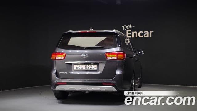 Kia All New Carnival Noblesse, 2017 4