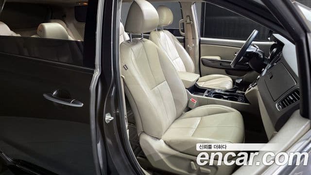 Kia All New Carnival Noblesse, 2017 12