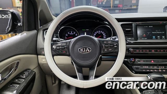 Kia All New Carnival Noblesse, 2017 13