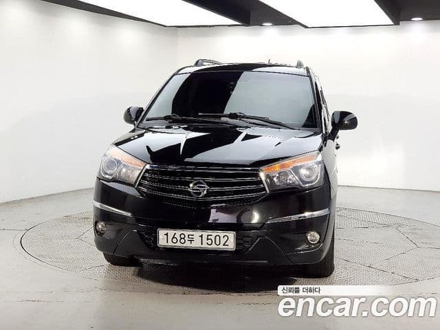 KG모빌리티(SsangYong) Korando 투리스모 2WD GT 11인승, 2014 3