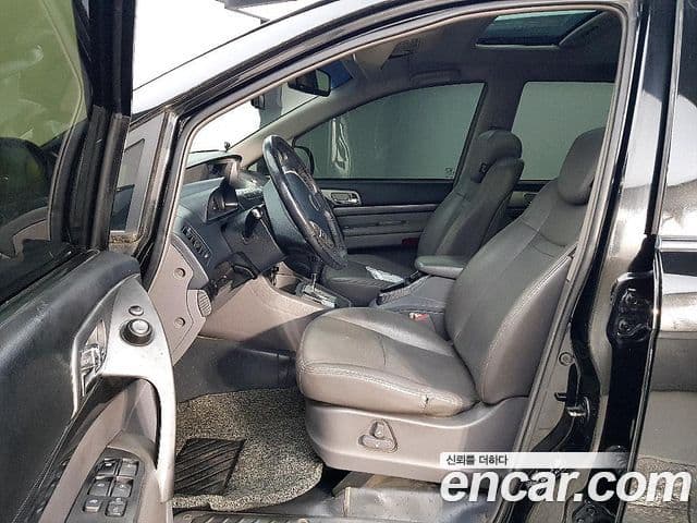 KG모빌리티(SsangYong) Korando 투리스모 2WD GT 11인승, 2014 8