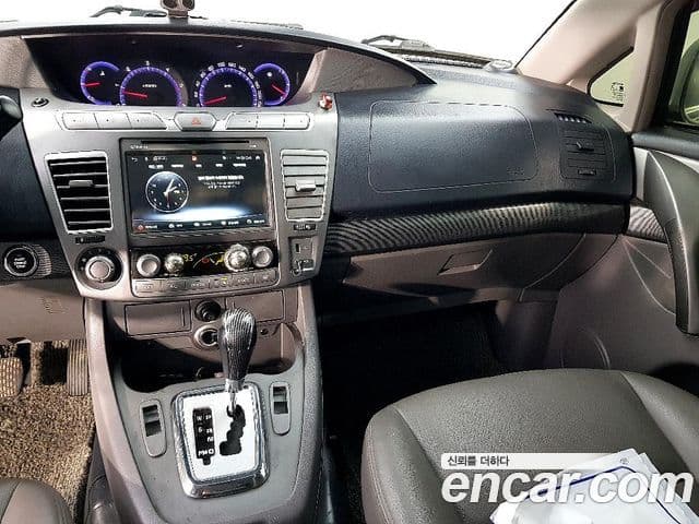 KG모빌리티(SsangYong) Korando 투리스모 2WD GT 11인승, 2014 10