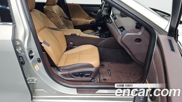 Lexus ES300h 7세대 Luxury Plus, 2019 10