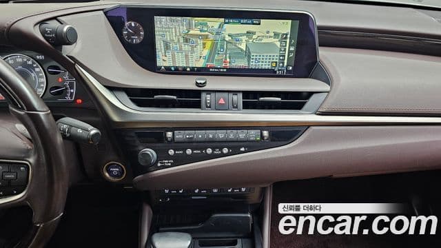Lexus ES300h 7세대 Luxury Plus, 2019 15