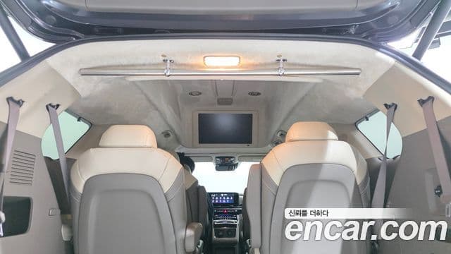 Kia Carnival 4세대 бензин 9인승 High Limousine(компания по спецнадстройкам), 2023 20