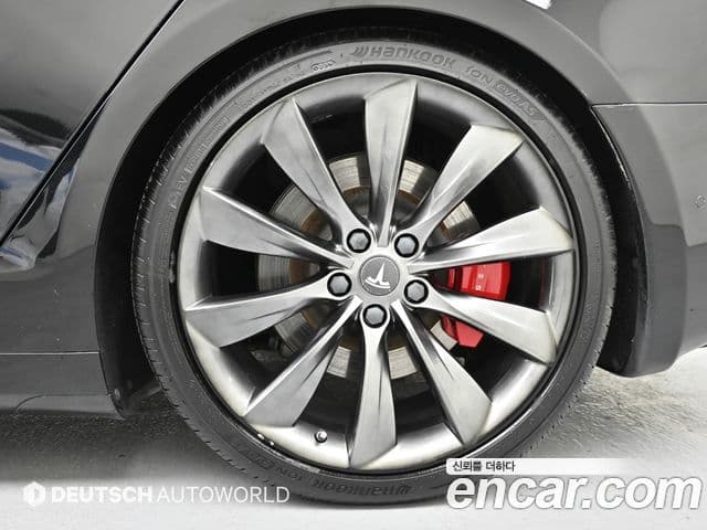 Tesla модель S, 2017 все фото