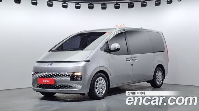 Hyundai Staria Modern, 2022 1