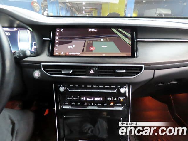 Kia K7 Premier гибрид Signature, 2020 16