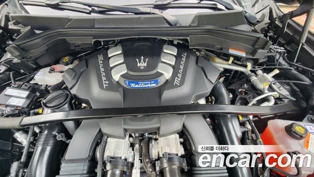 Maserati Grecale 3.0 AWD Trofeo, 2023 6