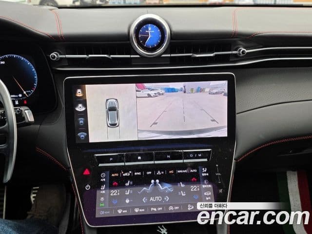 Maserati Grecale 3.0 AWD Trofeo, 2023 9