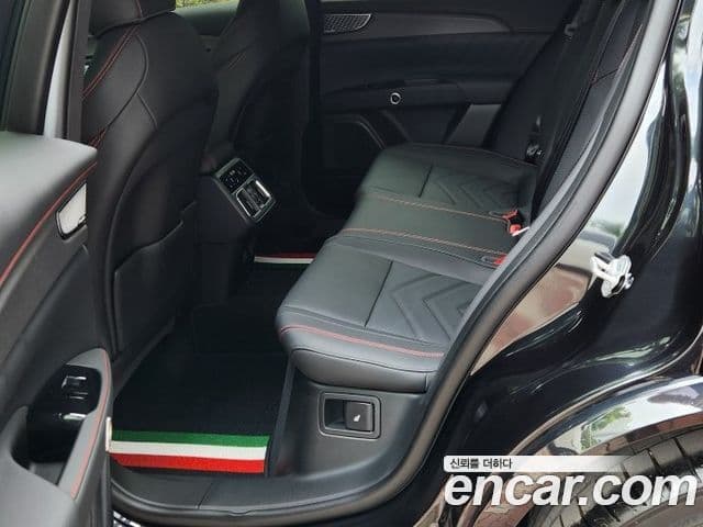 Maserati Grecale 3.0 AWD Trofeo, 2023 18