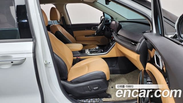 Kia Carnival 4세대 Signature, 2022 11