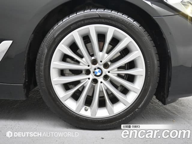 BMW 5시리즈 (G30) Luxury, 2022 все фото