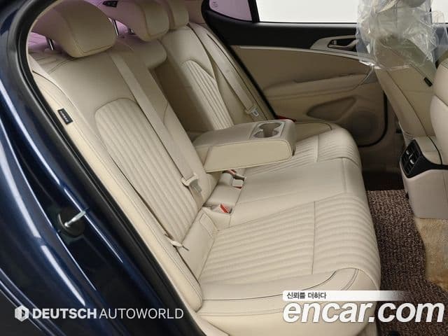 Genesis The / новый New G70, 2021 14